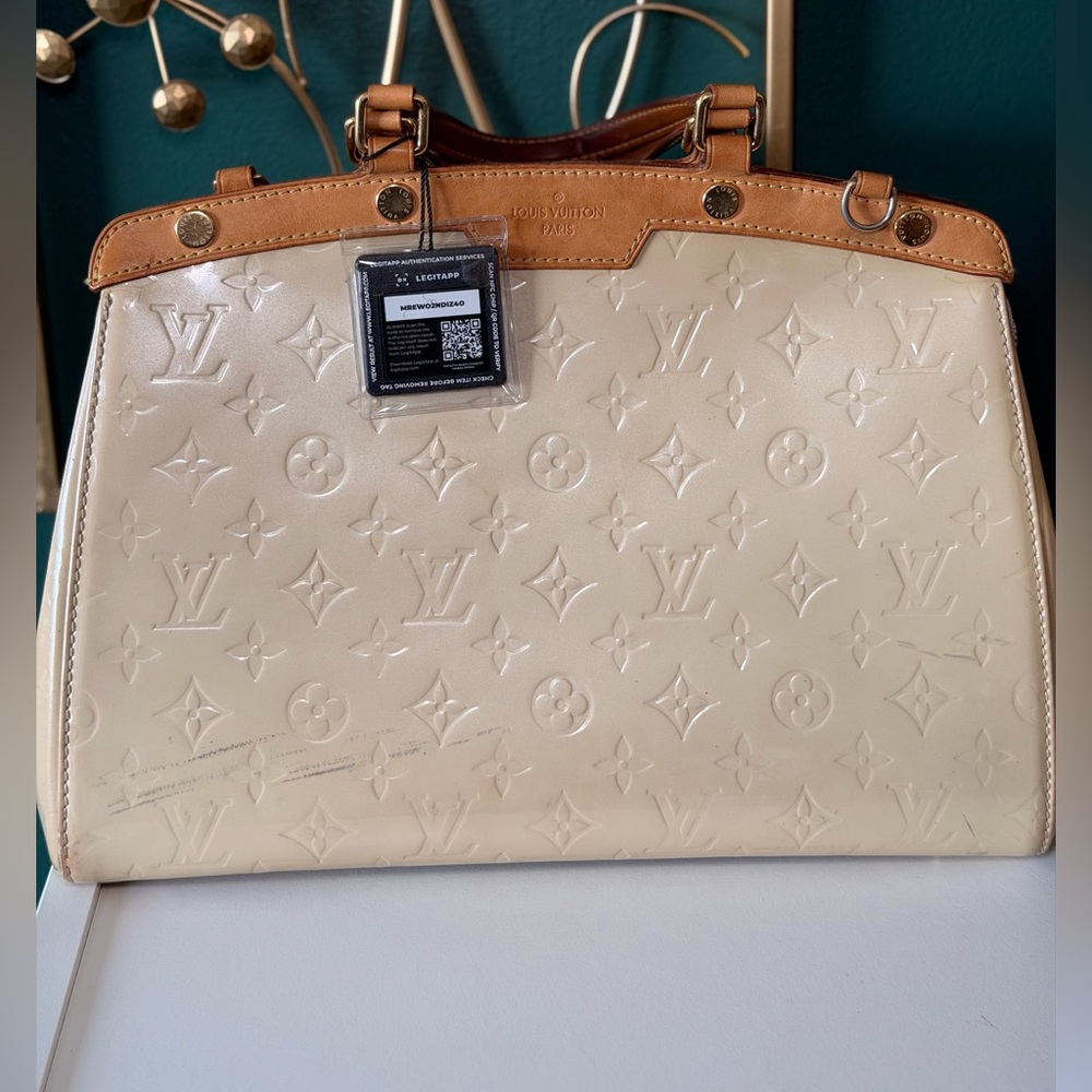 Louis Vuitton Monogram Vernis Brea handbag
